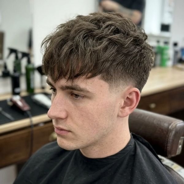What is a low taper fade fringe_